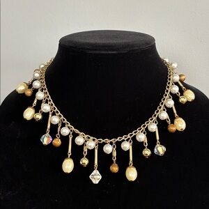 Vintage Lisner 50’s 60’s Gold Tone Pearl & Crystal Charm Necklace
